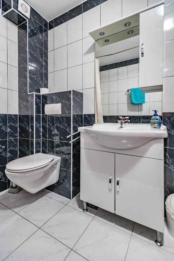 Comfort Apartments In Peaceful Area Zadar - With Garden 외부 사진